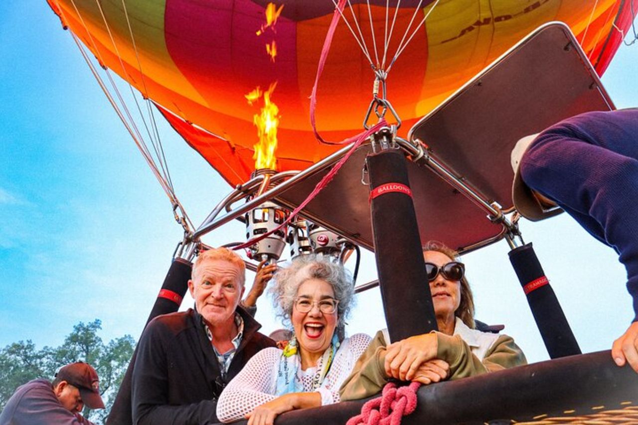 Volo in mongolfiera con colazione in una grotta e tour delle piramidi da Città del Messico — 5
