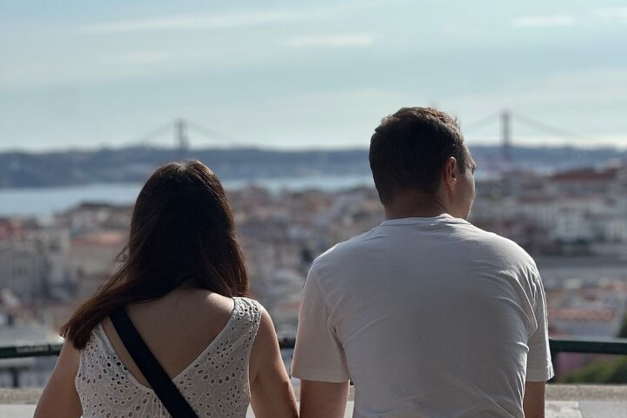 Tour privato in Tuk Tuk attraverso le strade storiche di Lisbona — 5