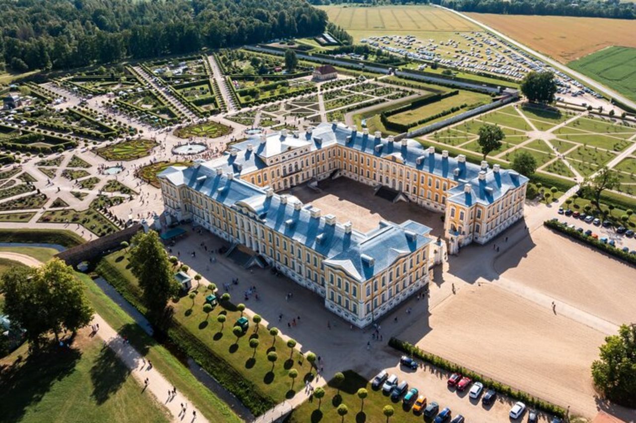 Da Riga: Collina delle Croci & Palazzo Rundale Guidato, Castello di Bauska — 2