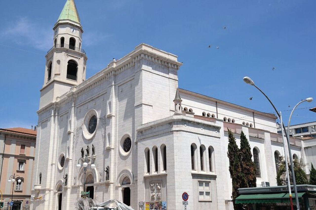 Tour a piedi di Pescara con audio e guida scritta di un locale — 9