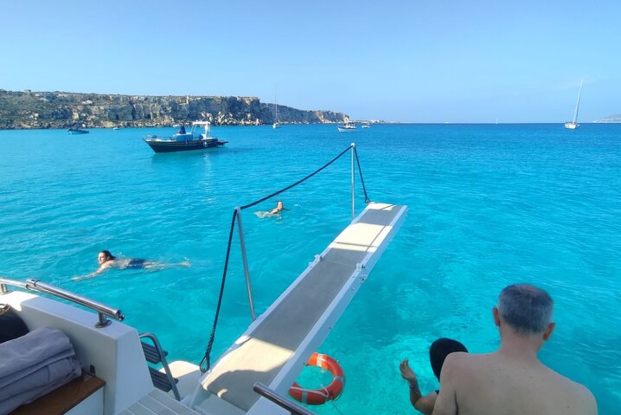 Crociera di 1 Day con pranzo e Snorkeling a Favignana da Marsala — 4