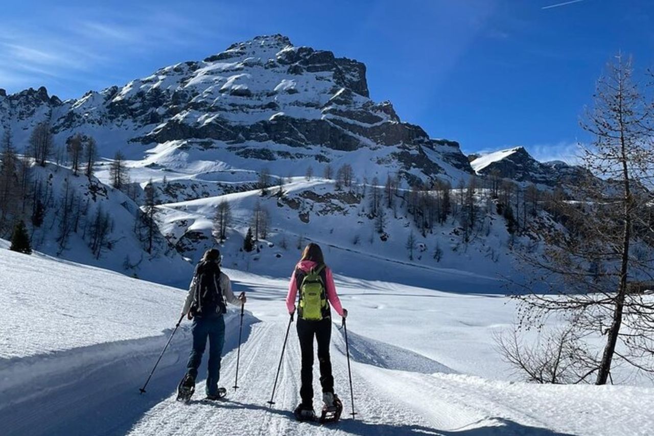 Ciaspolata giornaliera nelle Dolomiti con guida da Belluno — 2