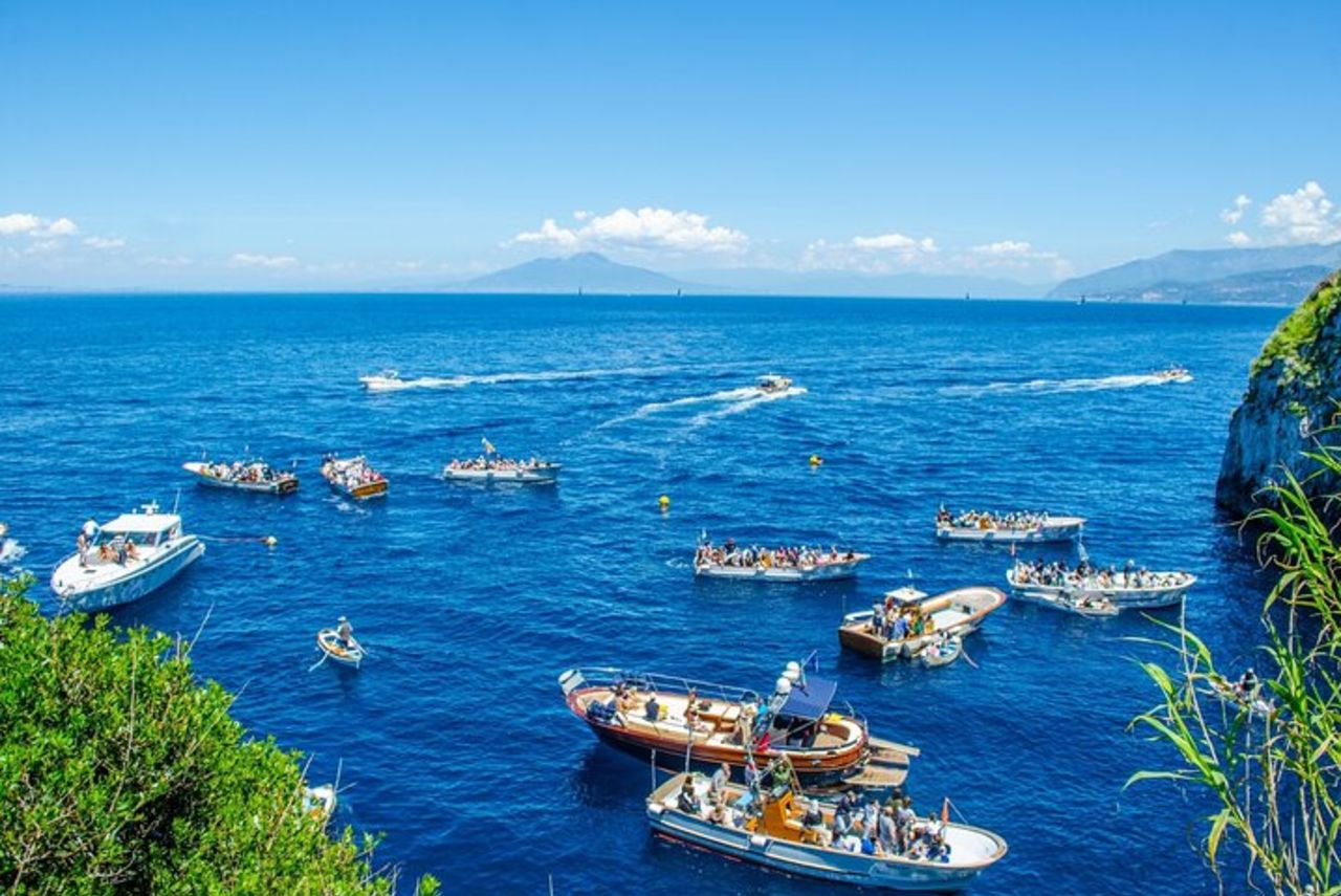 Tour in barca della Grotta Azzurra e Capri con aperitivo e snorkeling — 7