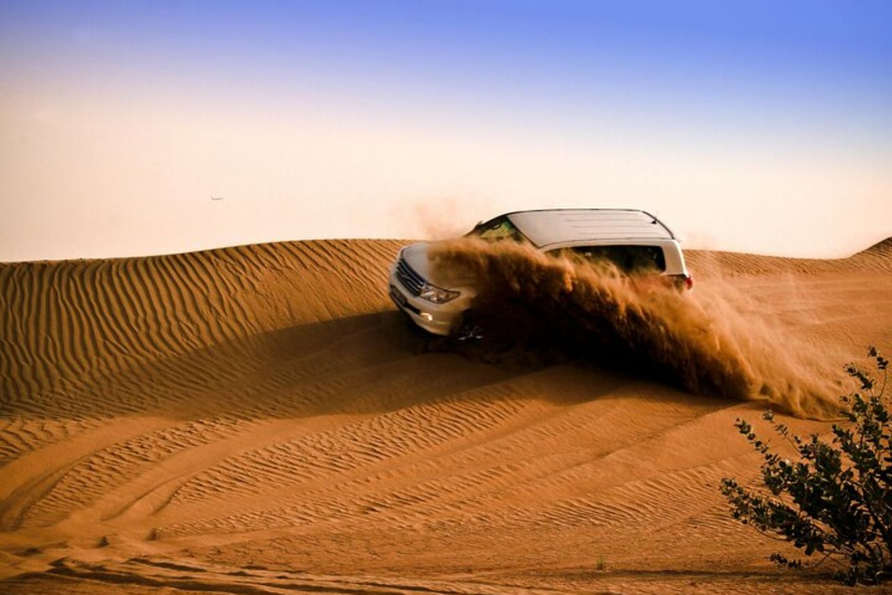 Safari al tramonto di Rub al Khali: tour privato in 4WD — 2