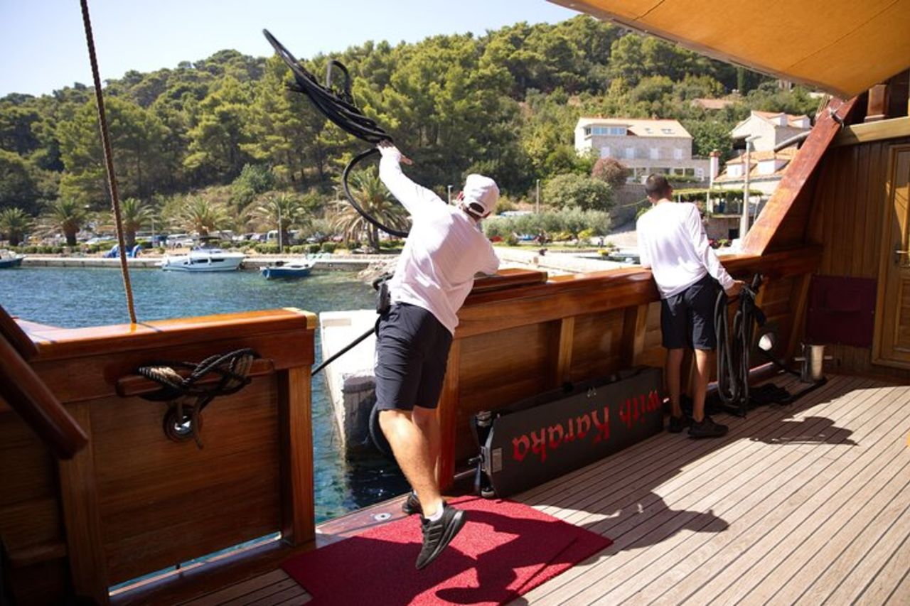Isole Elafiti sulla nave pirata di lusso Karaka Dubrovnik — 5