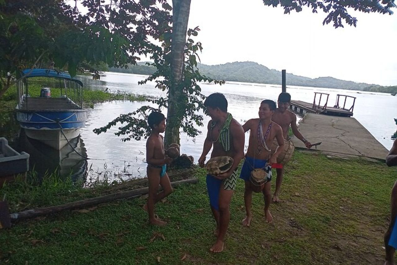 Un'esperienza indigena dal Colon Cruise Terminal — 3