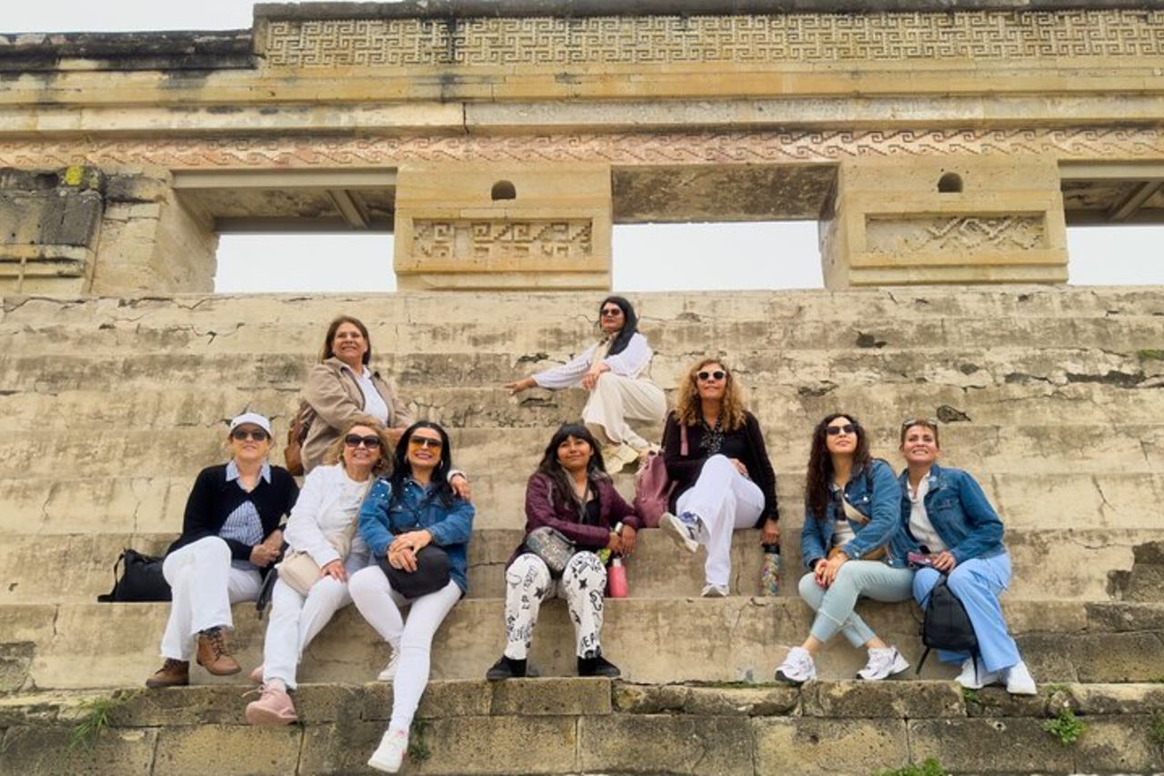 Tour di un'intera giornata: Hierve el agua, Teotitlán, Mezcal, El Tule e Mitla