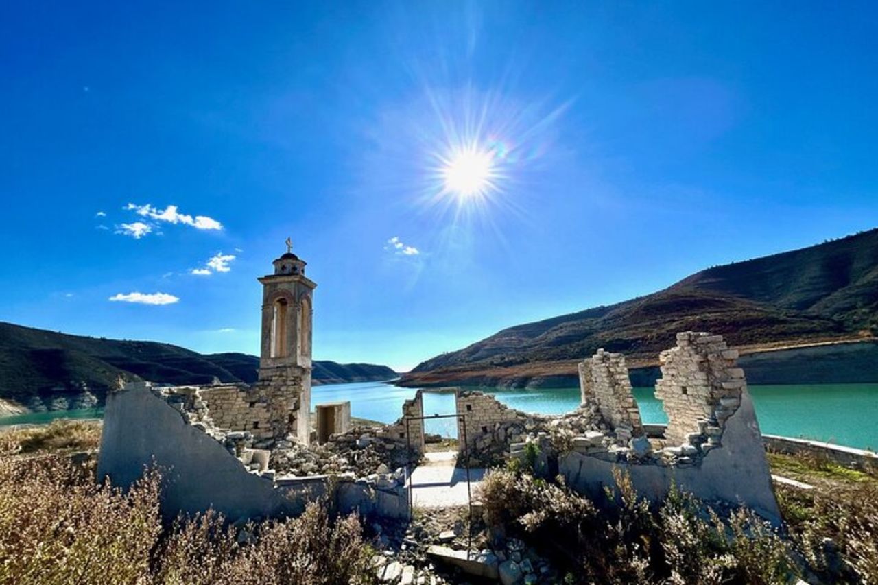 Monti Troodos - Cascate, Omodos e altro - Tour privato