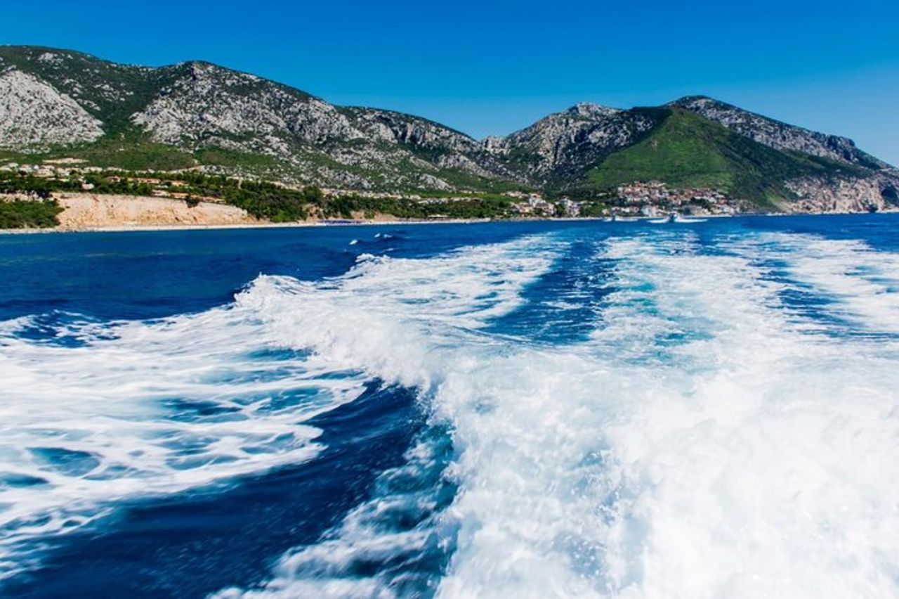 Trasferimento alle Grotte del Bue Marino e Cala Luna — 9