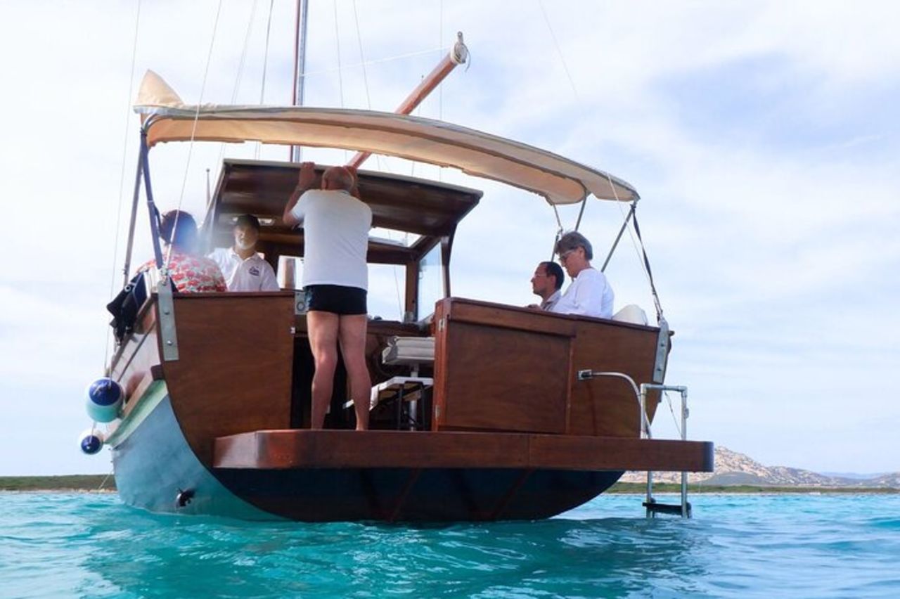 Da Stintino: escursione in barca in legno all'Isola dell'Asinara — 7