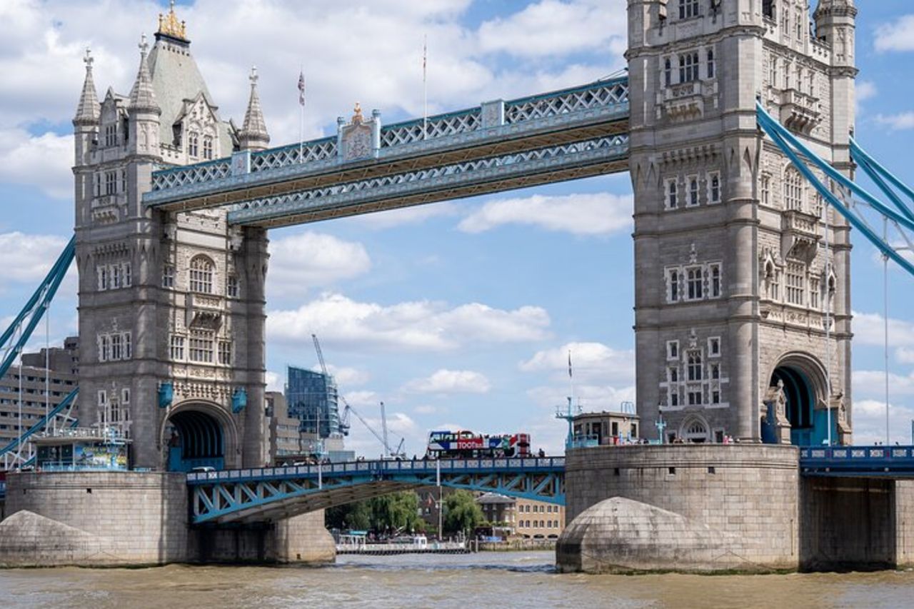 Tour in autobus Hop on Hop off di Londra e crociera sul Tamigi — 9