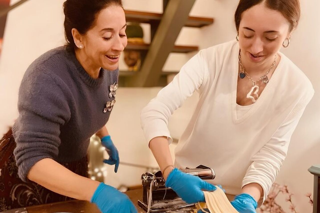 Lezione di cucina di piatti tipici e pranzo a Piazza Armerina
