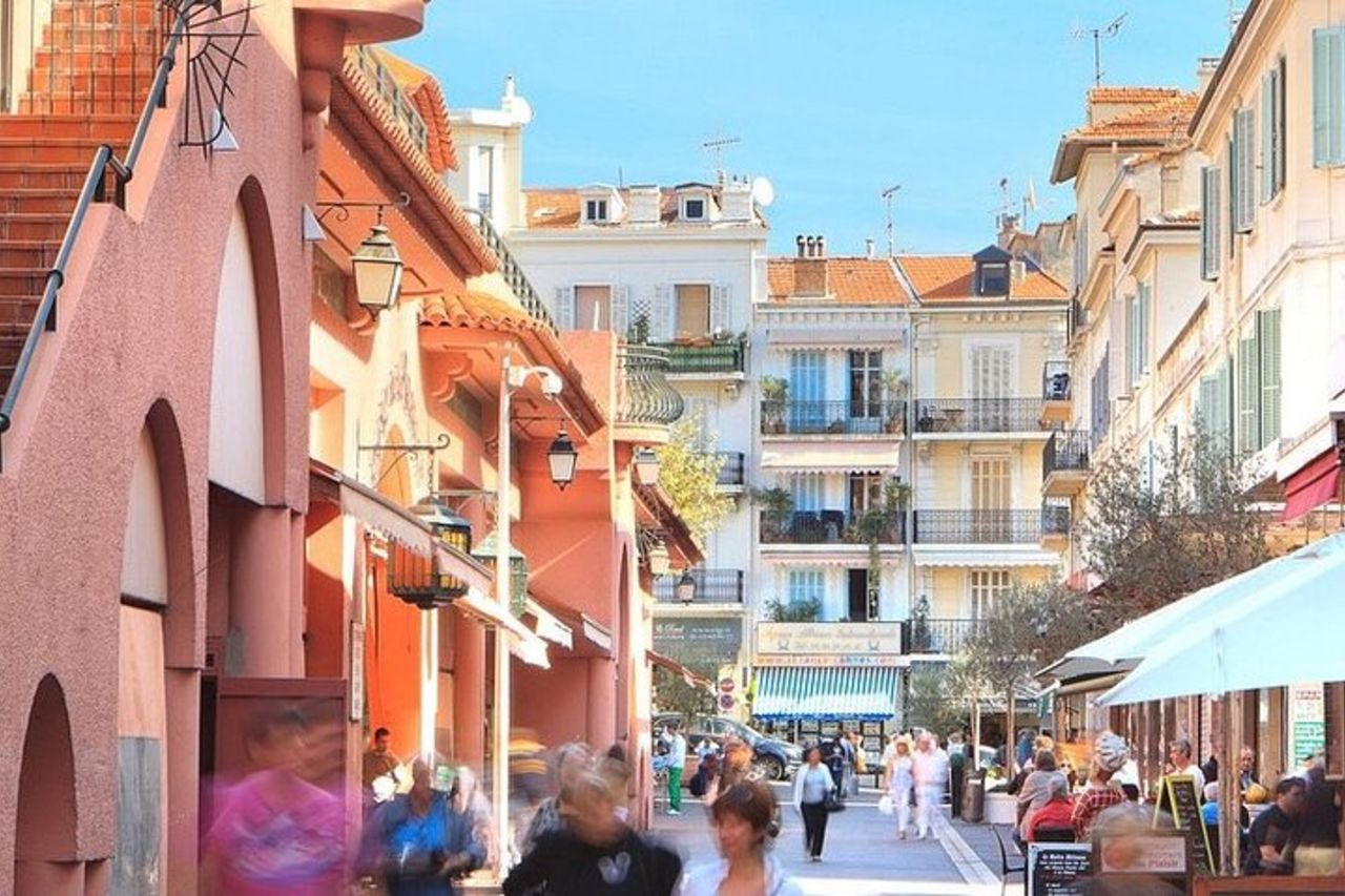 Cannes: Tour a piedi di oltre il tappeto rosso — 9