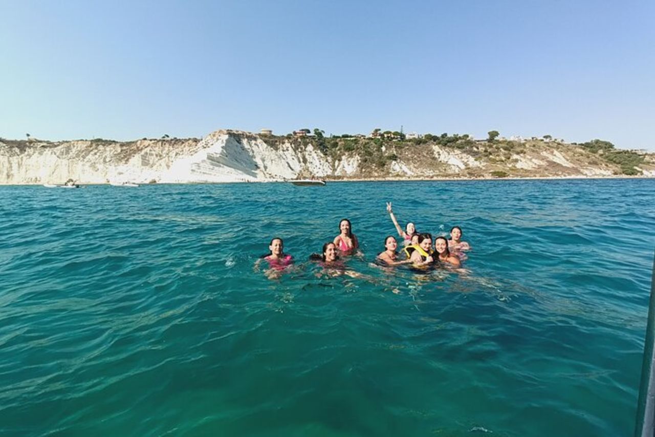 Escursione da un'ora e mezza in barca alla Scala Dei Turchi — 5