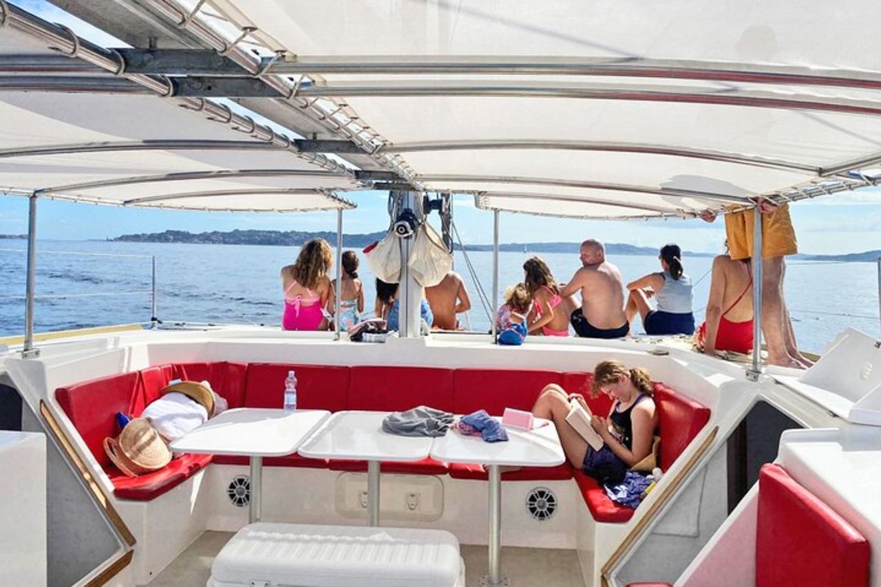 Tour in catamarano delle isole dell'Arcipelago di La Maddalena — 6