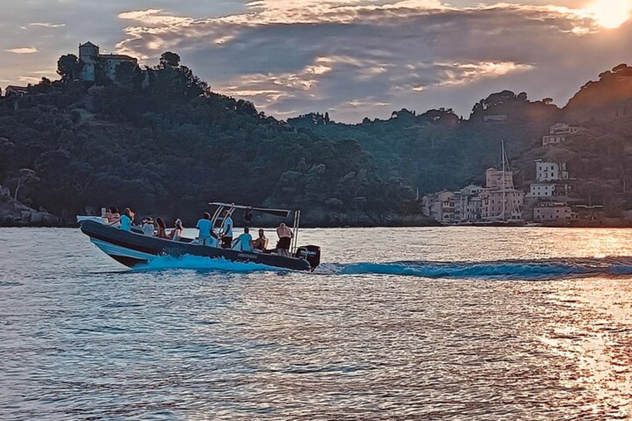 Sunset Tour in Barca con aperitivo a Portofino — 7