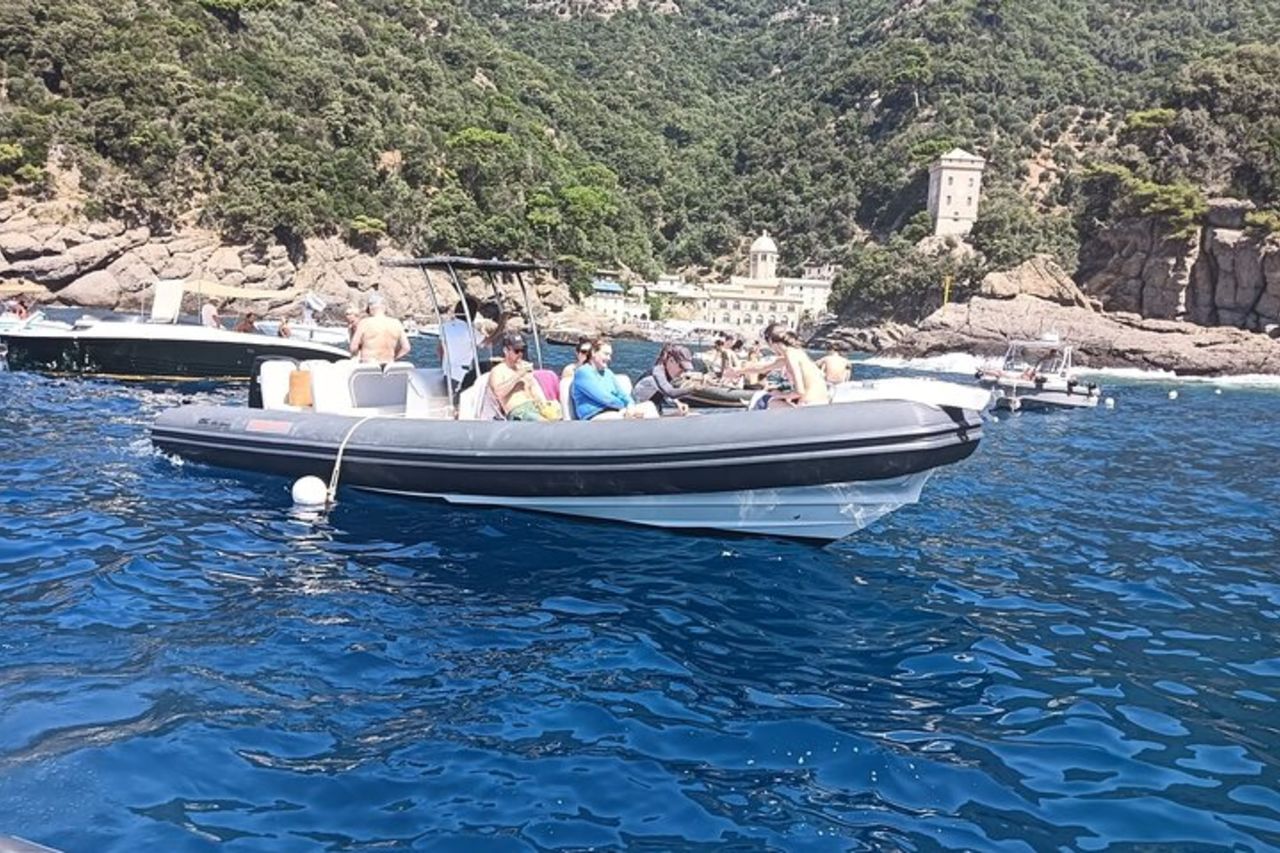 Tour In Barca di un Giorno Portofino San Fruttuoso e Camogli — 5