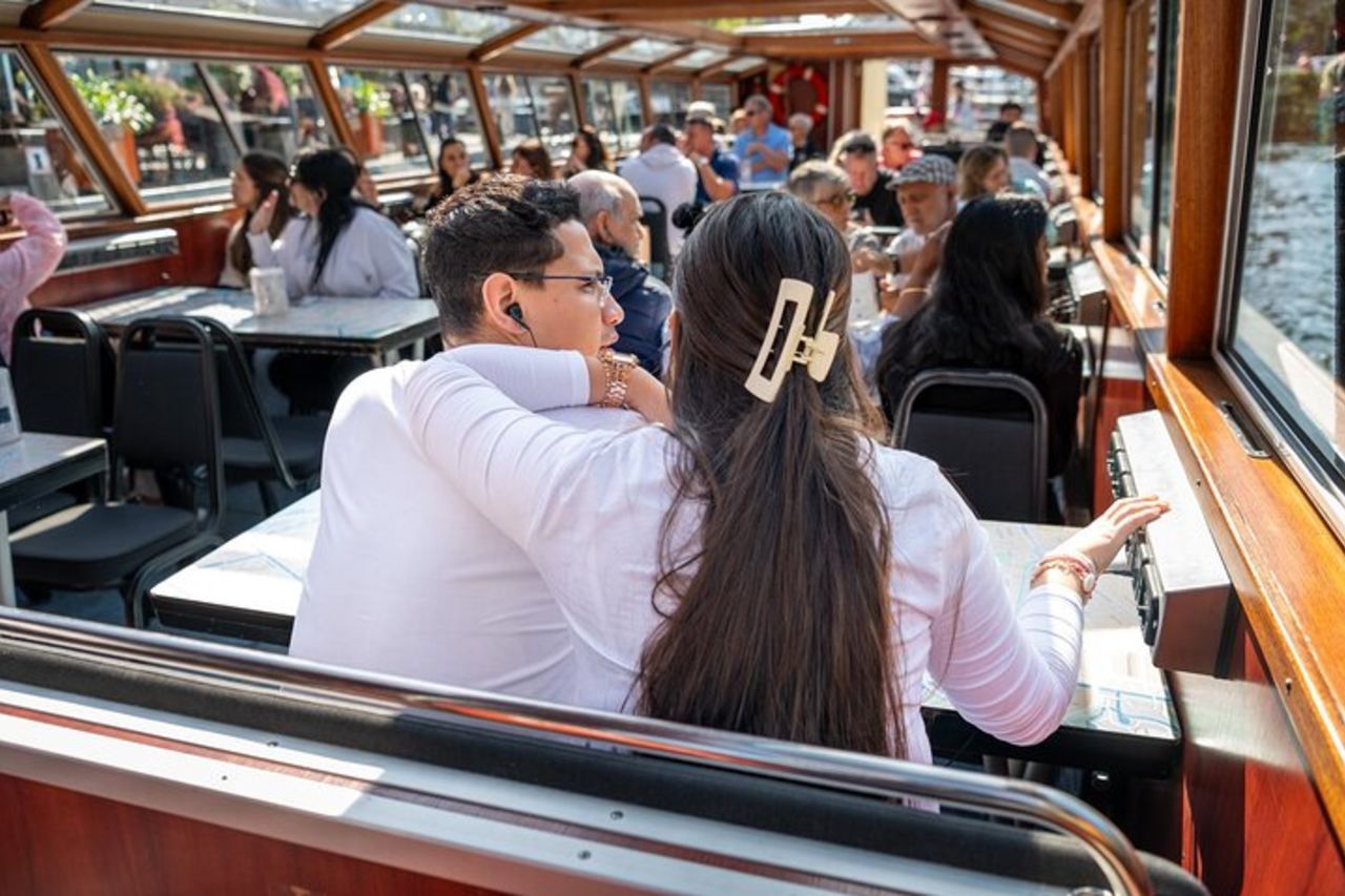 Crociera sul canale per famiglie di Amsterdam con opzione snackbox — 8