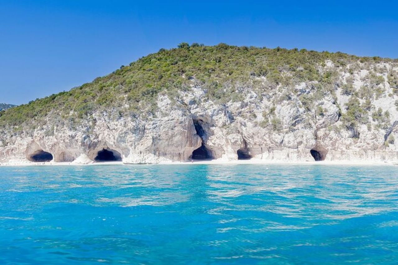 Da Cala Gonone: noleggio GOMMONE fino a 6 persone — 3