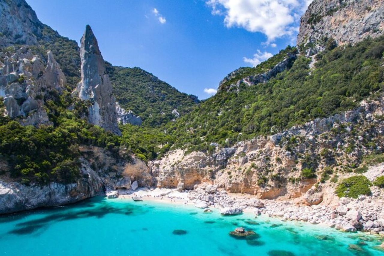 Da Cala Gonone: noleggio GOMMONE fino a 6 persone — 8