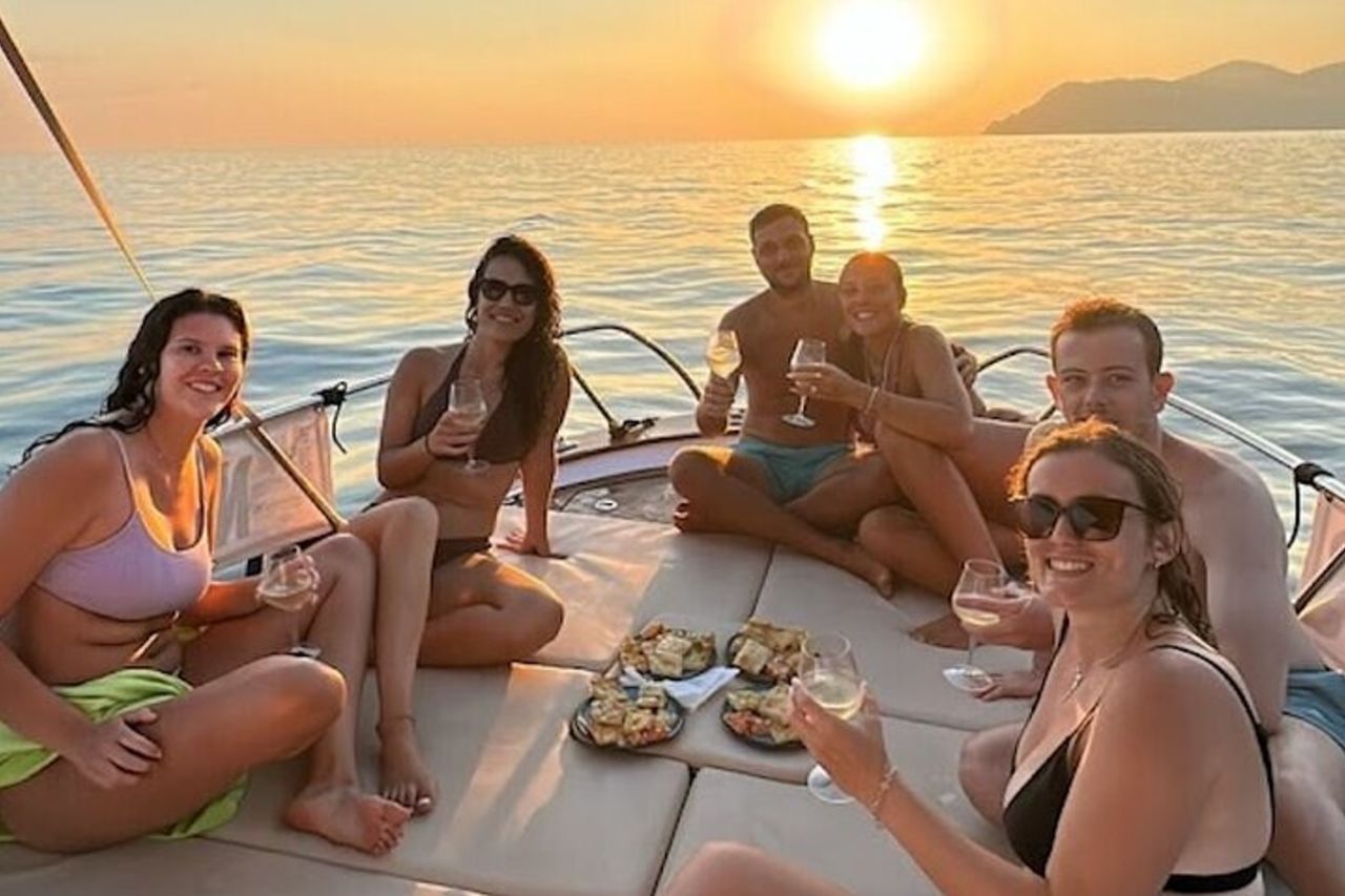 Tour privato in barca al tramonto con aperitivo nel Golfo di Portofino — 3