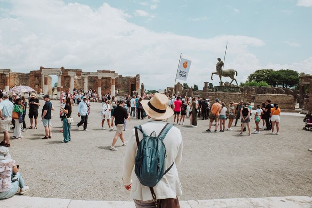 Tour di Pompei ed Ercolano per piccoli gruppi con un archeologo — 5
