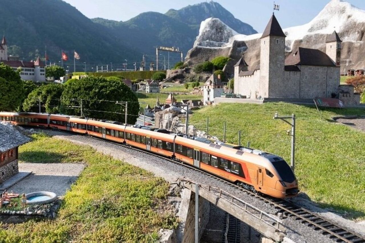 Lugano, Tur Del parco SwissMiniatur con pranzo al Grotto