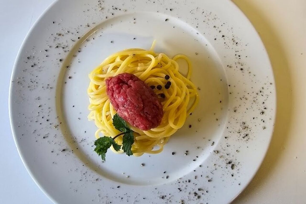 Lugano, Tur Del parco SwissMiniatur con pranzo al Grotto — 4