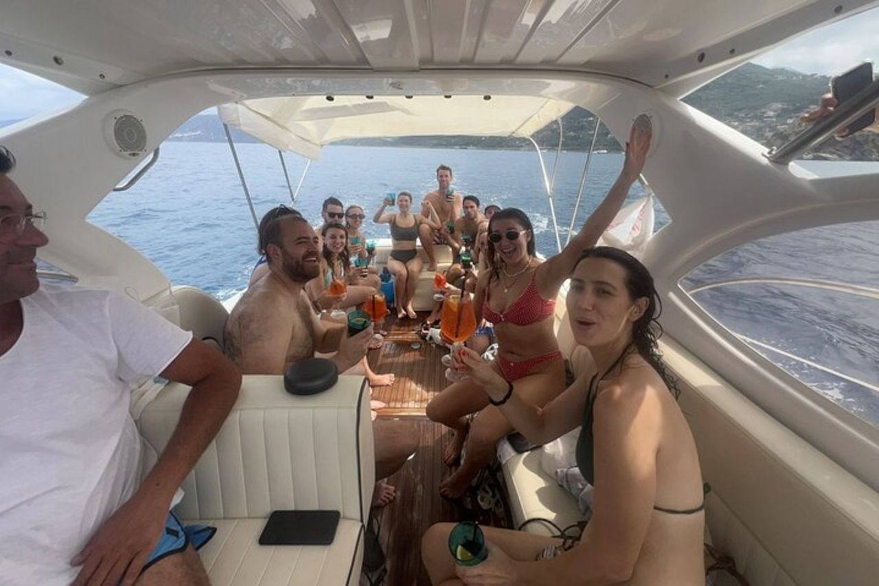 Escursione in barca a Cefalù e snorkeling 3 ore frutta e bevande — 8