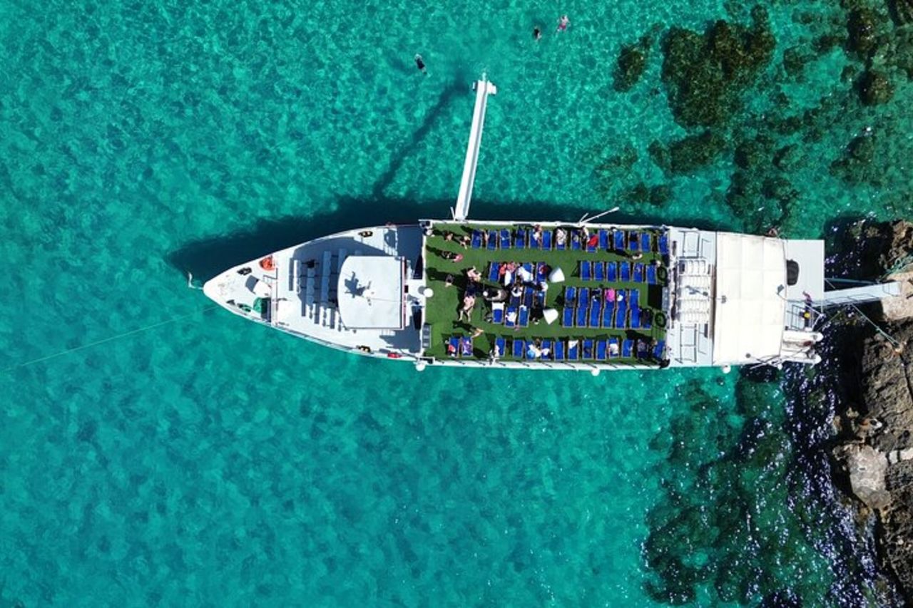 Malta : Comino, Laguna Blu e Grotte - nuoto, snorkeling e scivolo