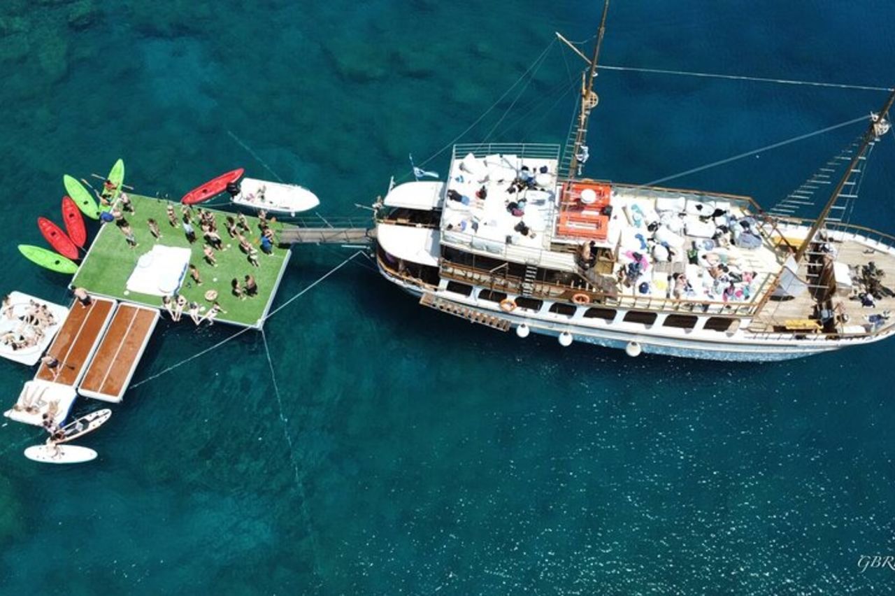 Crociera Rodi - Divertimento al sole — 2