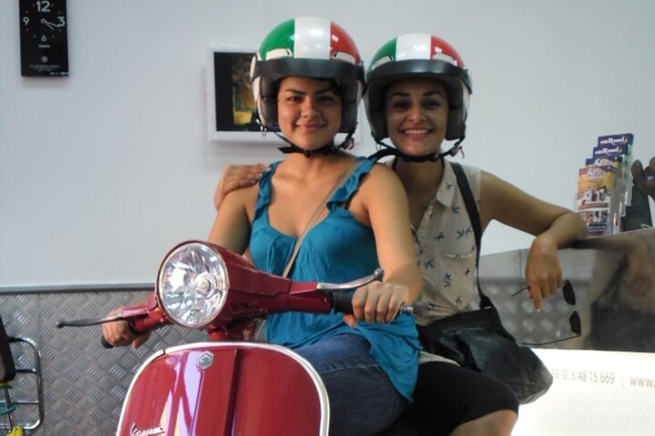 Roma su ruote: vivi la città con un tour in Vespa — 7