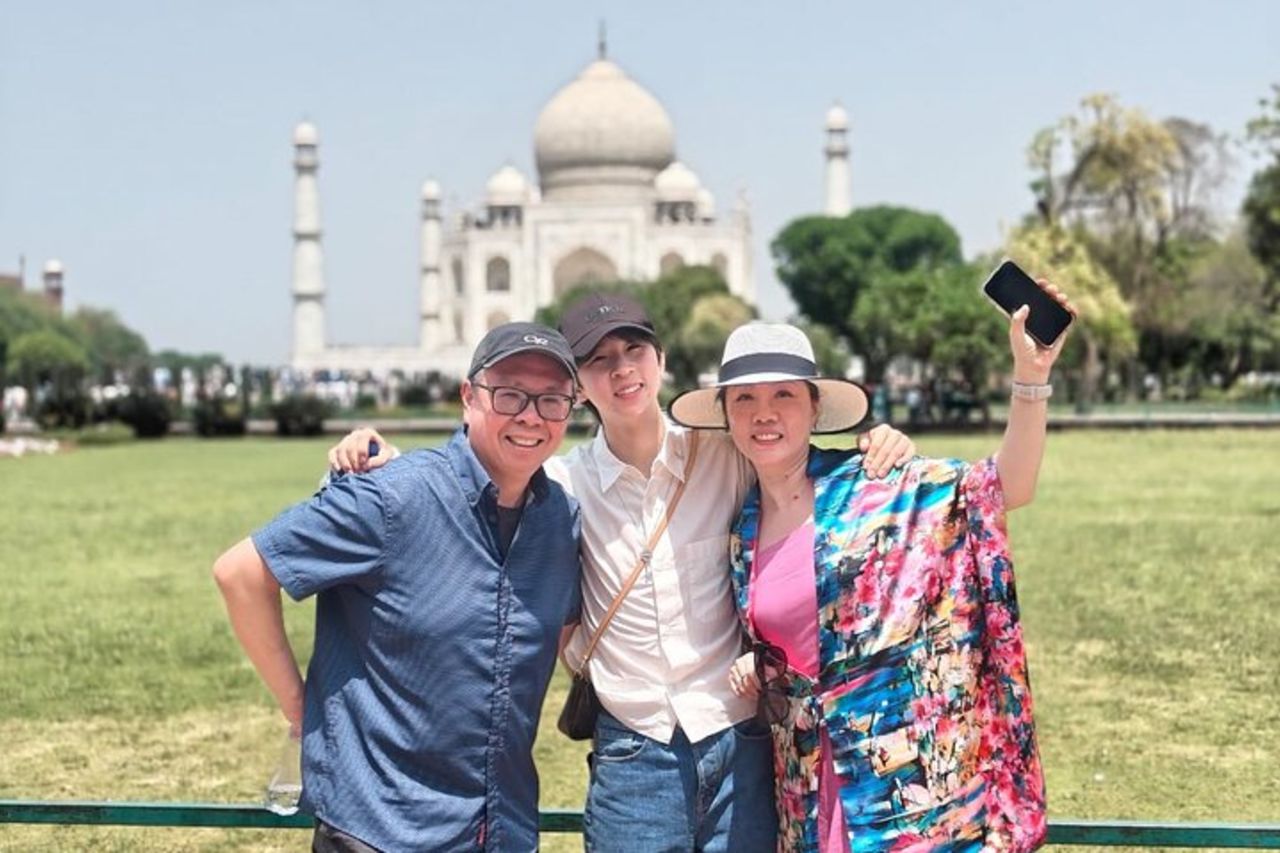 Agra: Tour privato salta fila del Taj Mahal e del Forte di Agra — 3