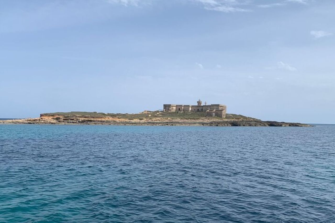 Marzamemi: mezza giornata in barca privata per Currents Island e Capo Formiche — 5