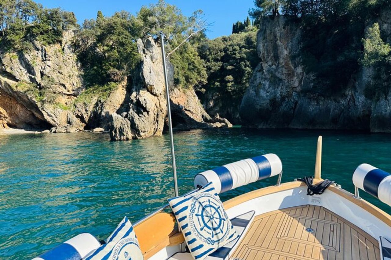 Tour in barca alla scoperta del Golfo dei Poeti. — 9