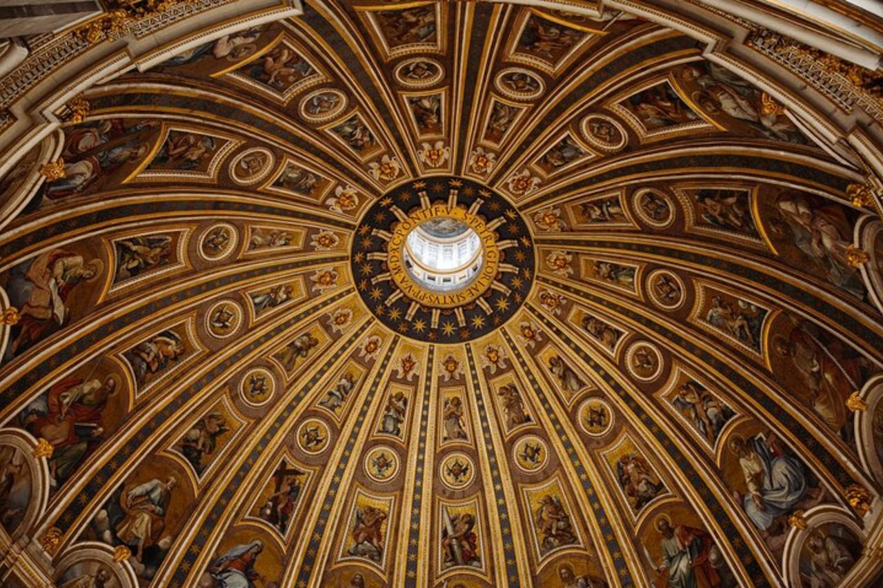 Tour di accesso prioritario alla Basilica di San Pietro con cupola e cripta — 2