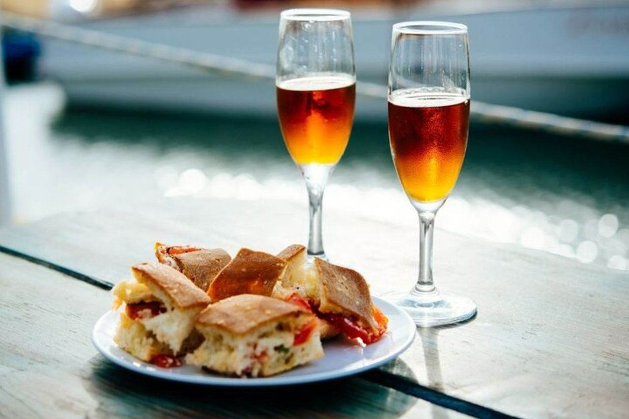 Tour in Cantina a Marsala con Vini e Specialità Locali — 5