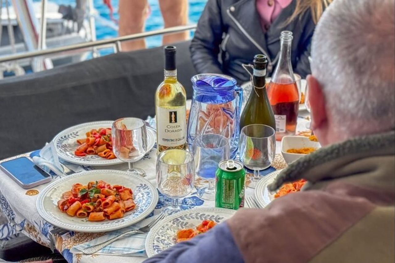 Tour in Catamarano Arcipelago Maddalena da Cannigione da 12 mt.. — 6