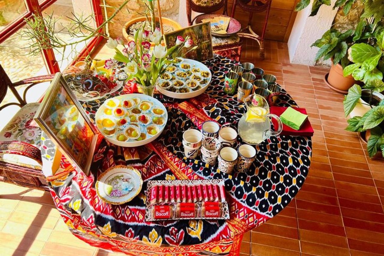 Degustazione di olio d'oliva con cibo locale sulle colline del Lago di Garda — 9