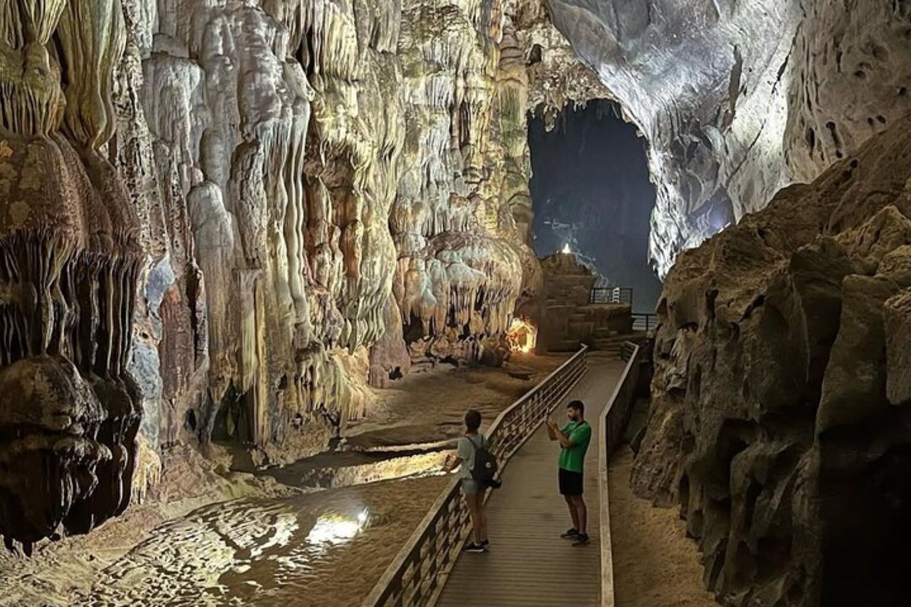Phong Nha Cave & Paradise Cave Esplorazione di un'intera giornata da Hue — 7