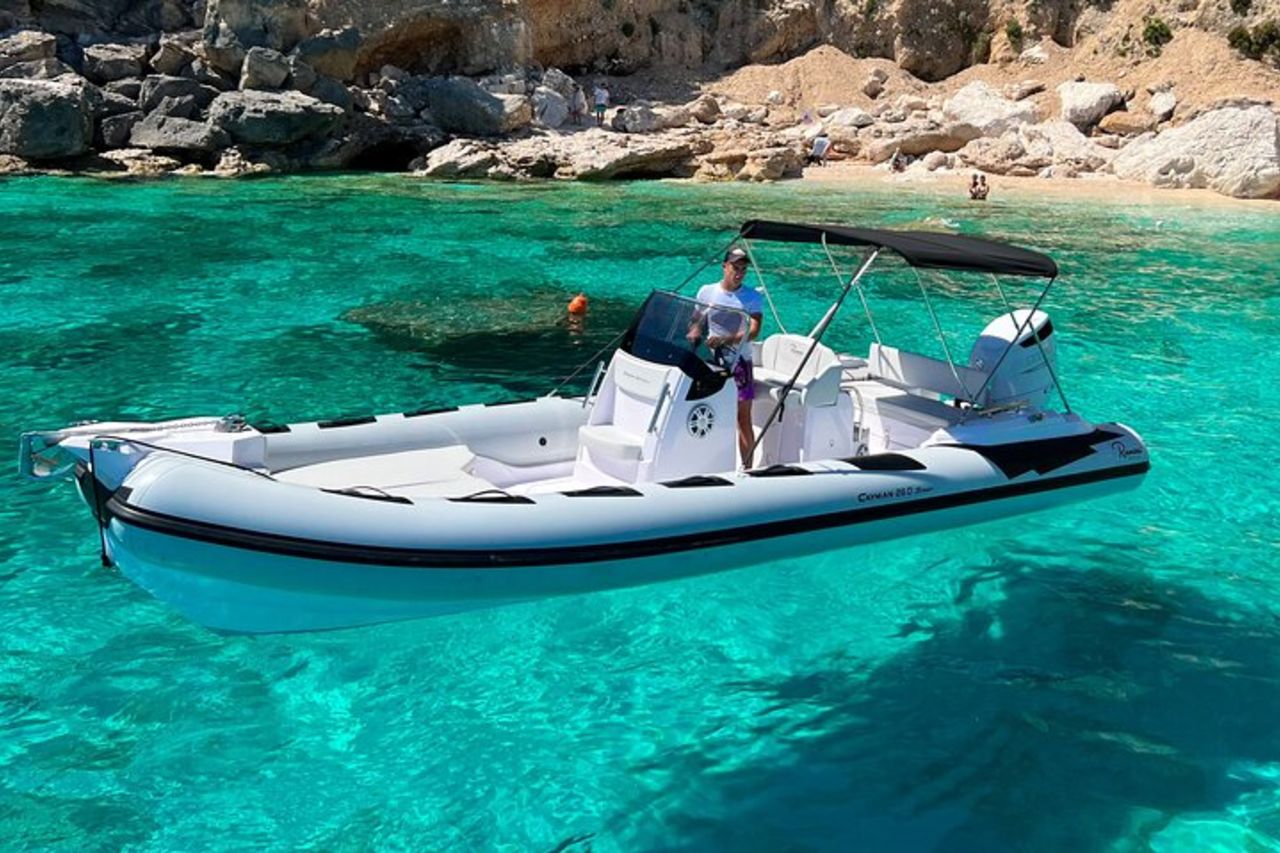 Tour Privato in Gommone della Costa di Baunei