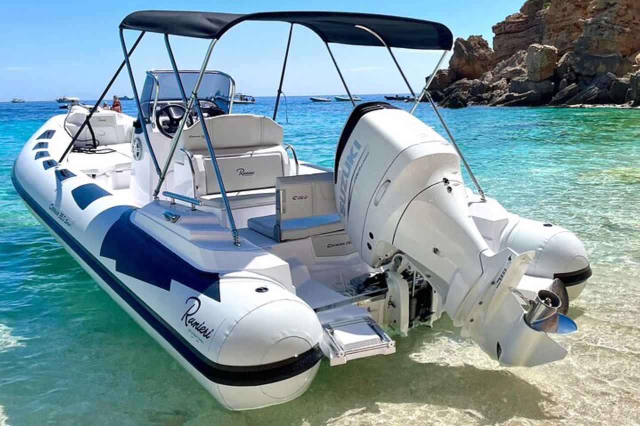 Tour Privato in Gommone della Costa di Baunei — 2