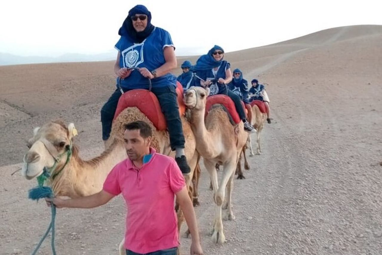 Giro in cammello nell'oasi Desert Marrakech — 7
