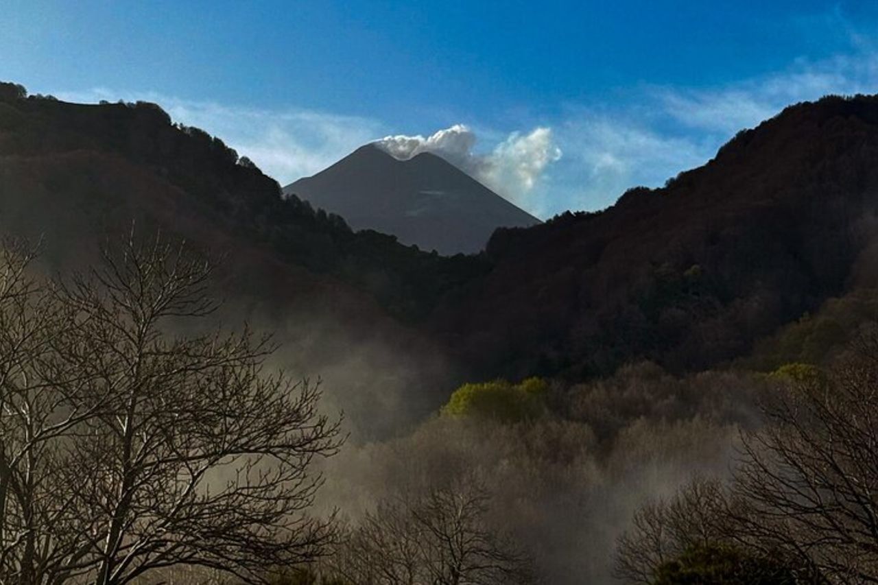 Catania : tour mattutino in jeep dell'Etna e delle grotte di lava — 7