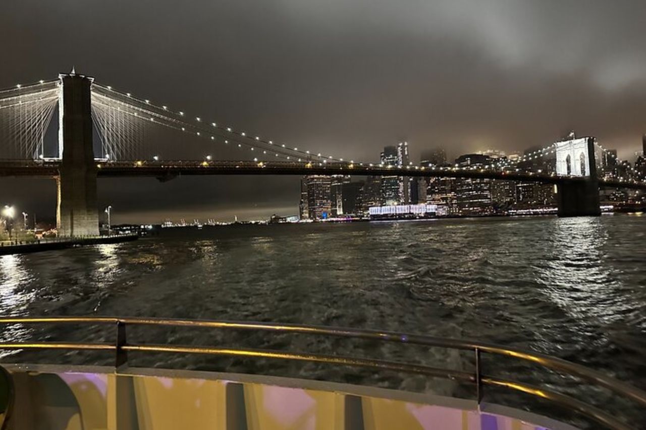 Circle Line : 2 ore - Crociera alle luci del porto di New York — 6
