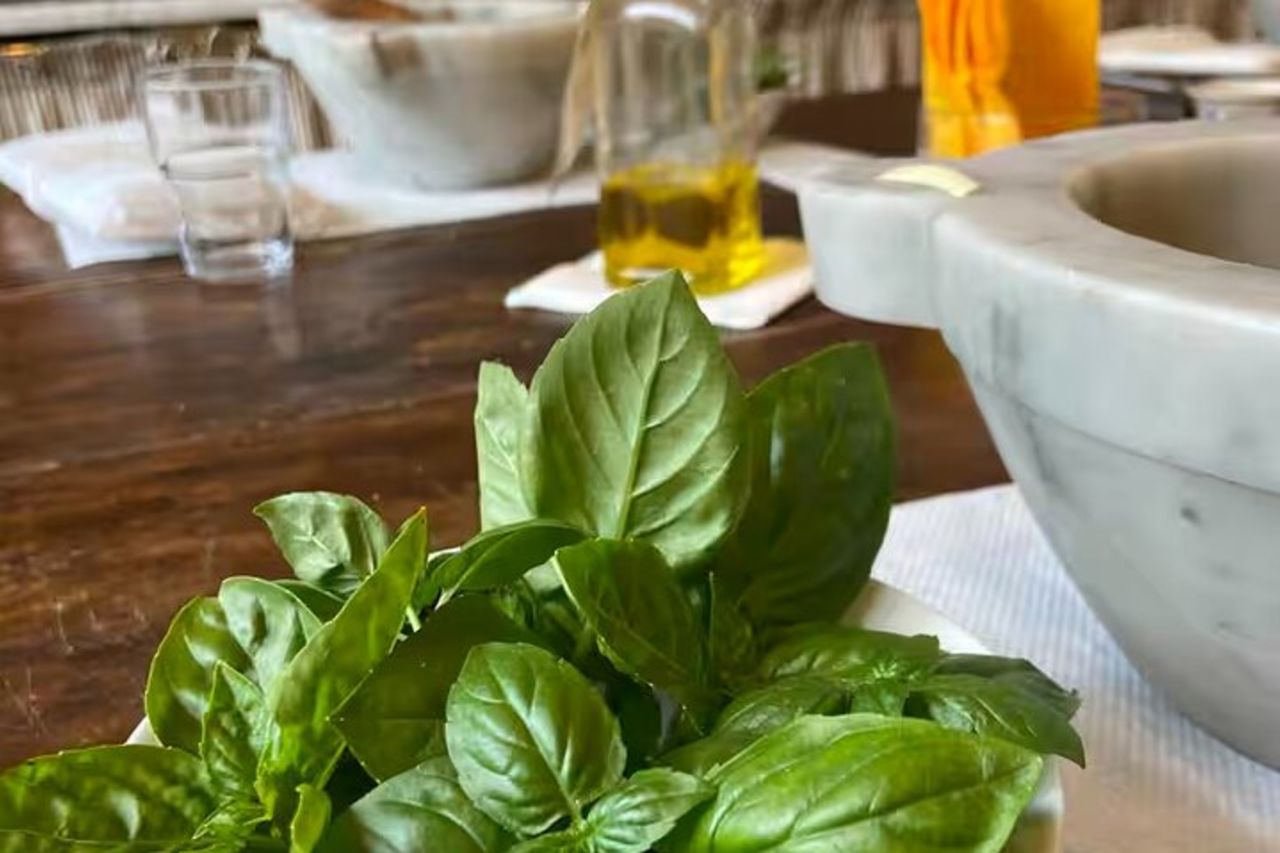 Cinque Terre: Corso di Pesto con Degustazione di Focacce a Manarola — 8