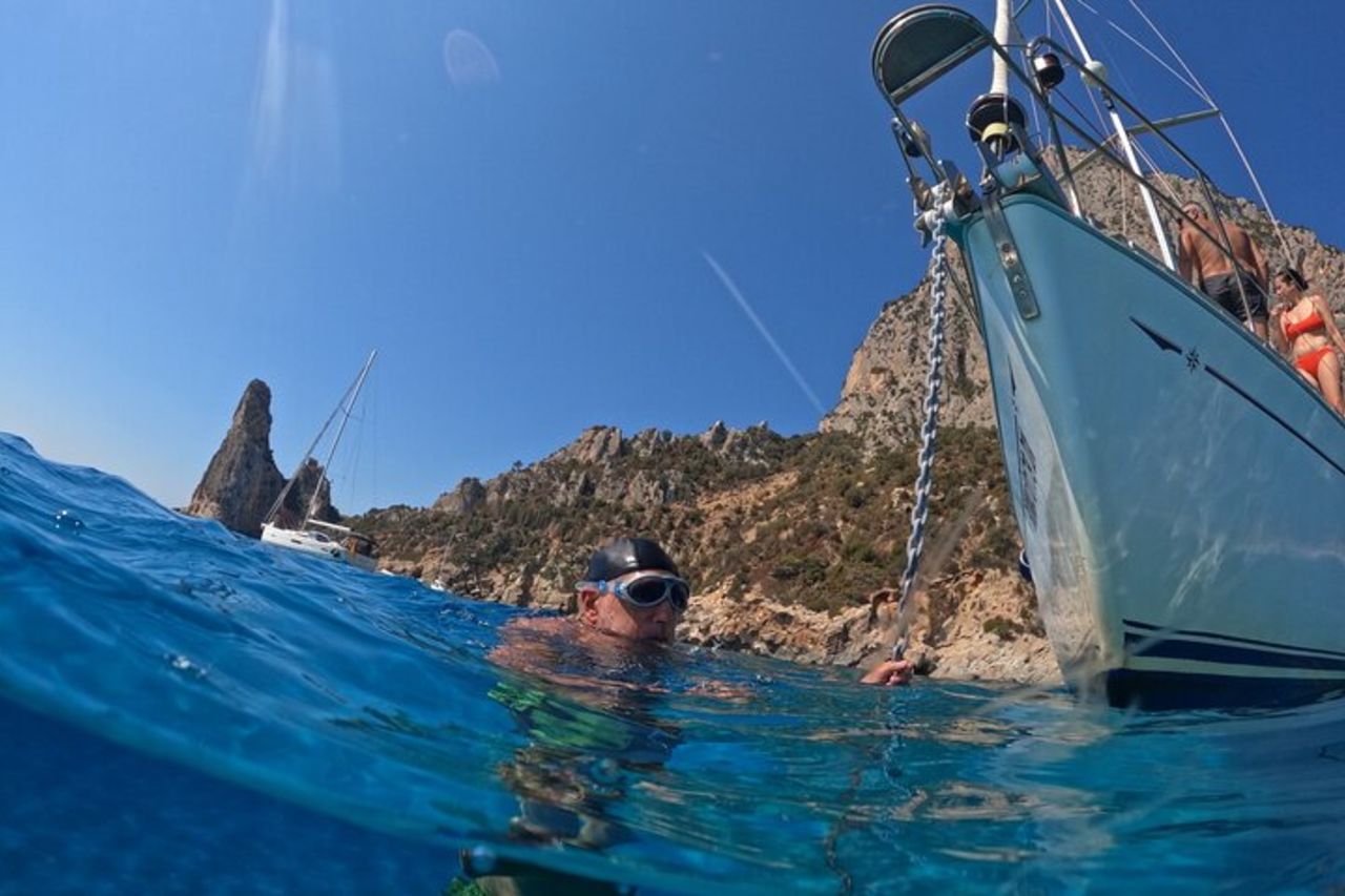 Arbatax: Tour in barca a vela di 1 giorno nel Golfo di Orosei — 5