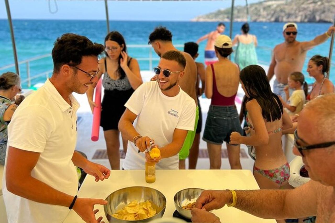 Escursione in Catamarano a Palermo Snorkeling Relax e Aperitivo — 4