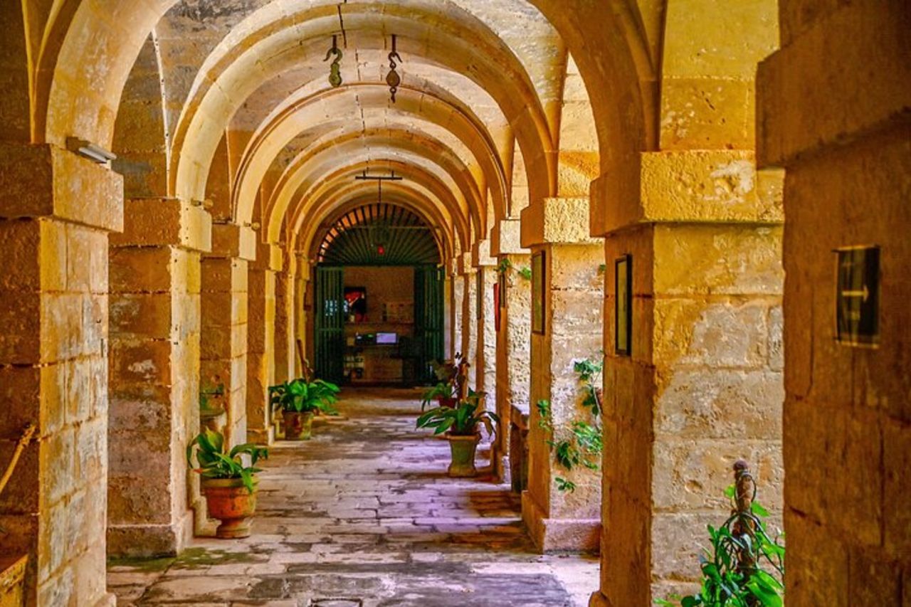 Monastero Mysterium Fidei e giardino segreto a La Valletta — 2