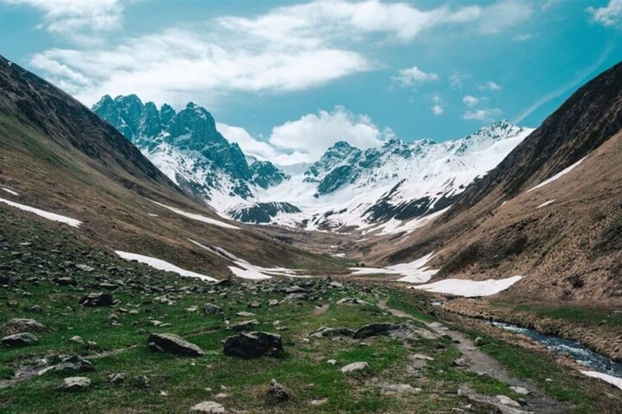 Gita di un giorno nella Valle di Juta con trasporto in 4WD da Kazbegi — 2
